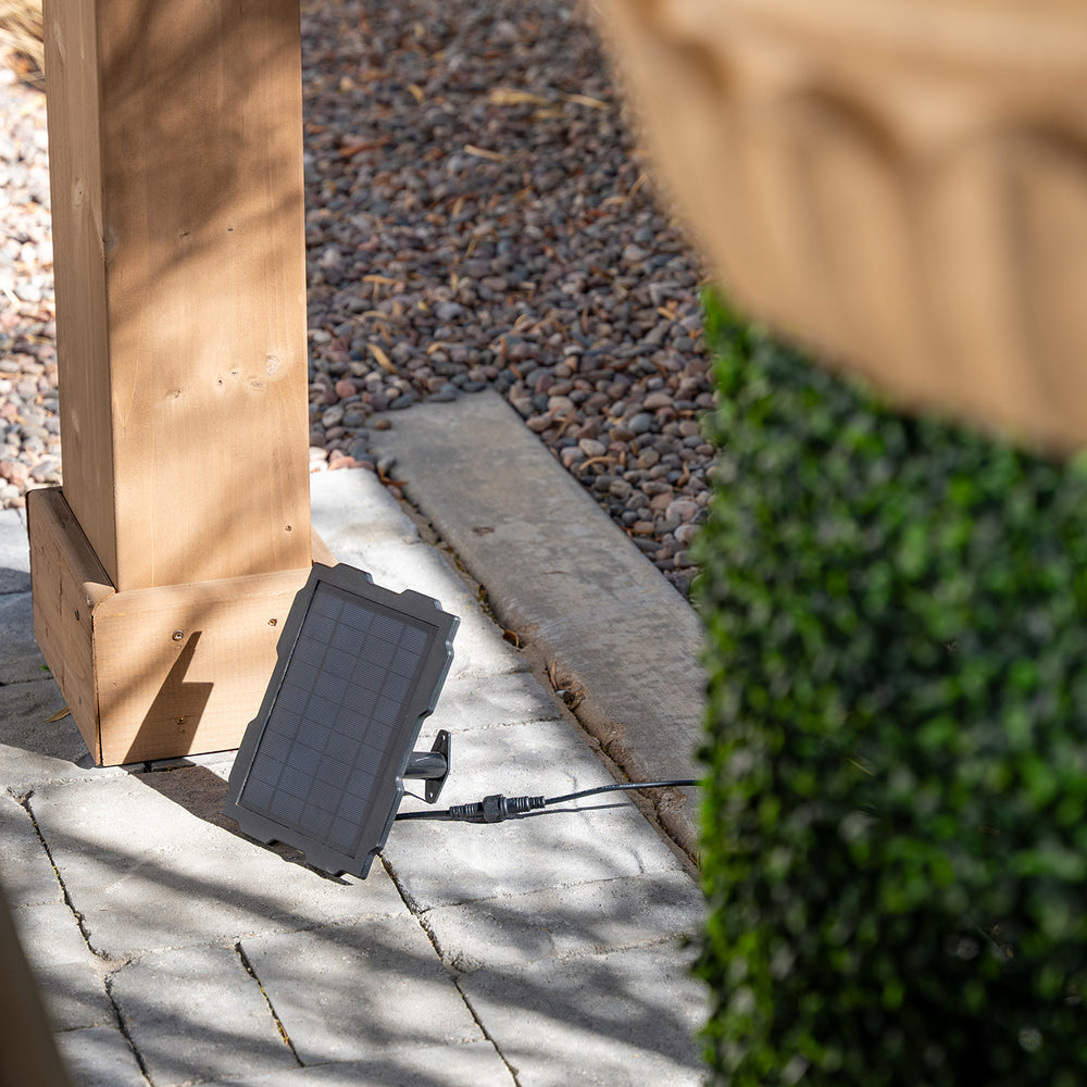 Maiden's Pour — 30.3" Solar Pot Wall Fountain